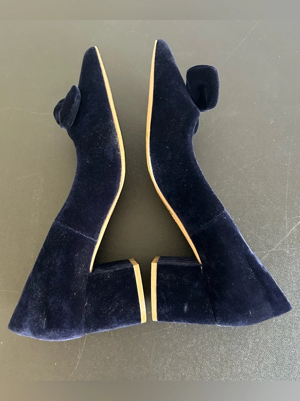 DRAPER JAMES Size 8.5 Velvet Navy Blue Pointed Pumps SQUARE HEEL BOW